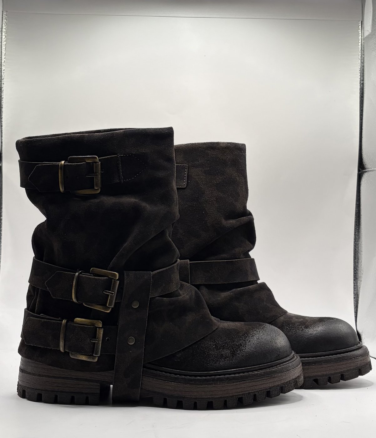 Photo brute d'origine, bottes